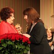 Divadlo Na Jezerce Jirina-Bohdalova-a-Radka-Mayerova foto-Jana-Pertakova